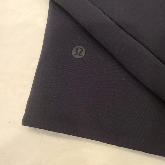 COPY - Lululemon cropped hoodie - Picture 7 of 8